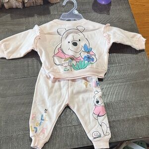 Disney baby 0-3m Winnie the Pooh reversible matching set NWOT